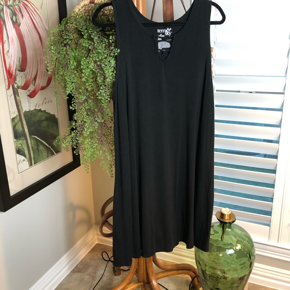 Black knit sleeveless dress/cover-up.